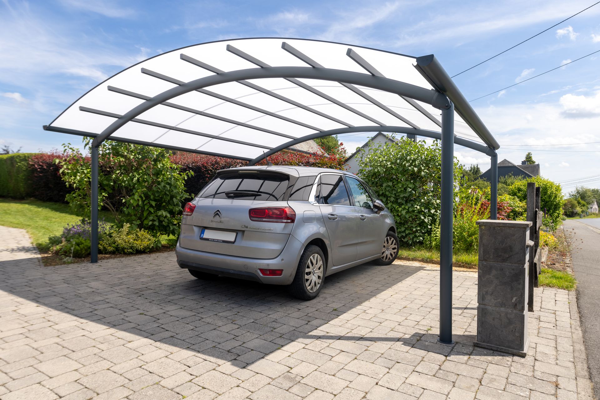 Carport sur poteaux